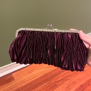 NWT dress clutch with chains